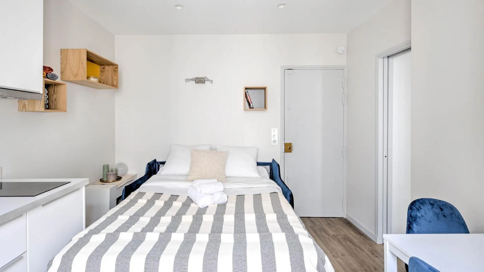 Apartment Bnbnova - Eiffel Tower & Invalides - 1Br Paris France
